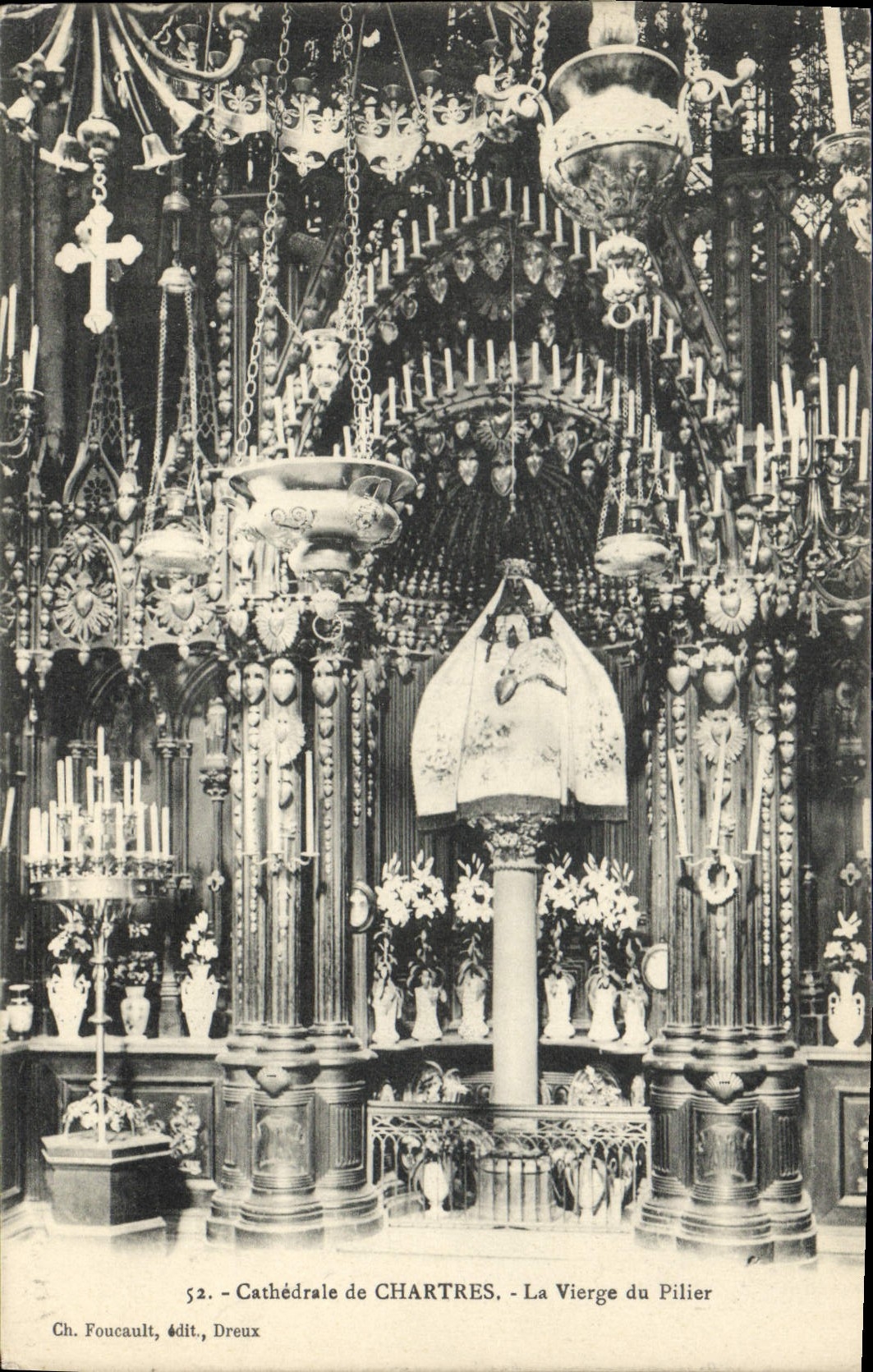 CPA Cathedrale de Chartres La Vierge du Pilier 