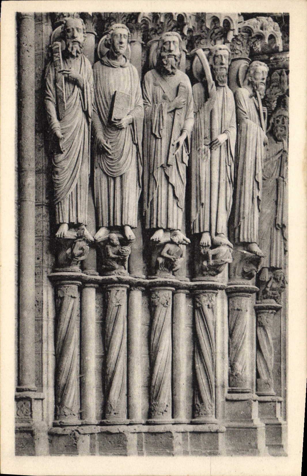 CPA Cathedrale de Chartres Apotres Portail Sud XIII siecle 