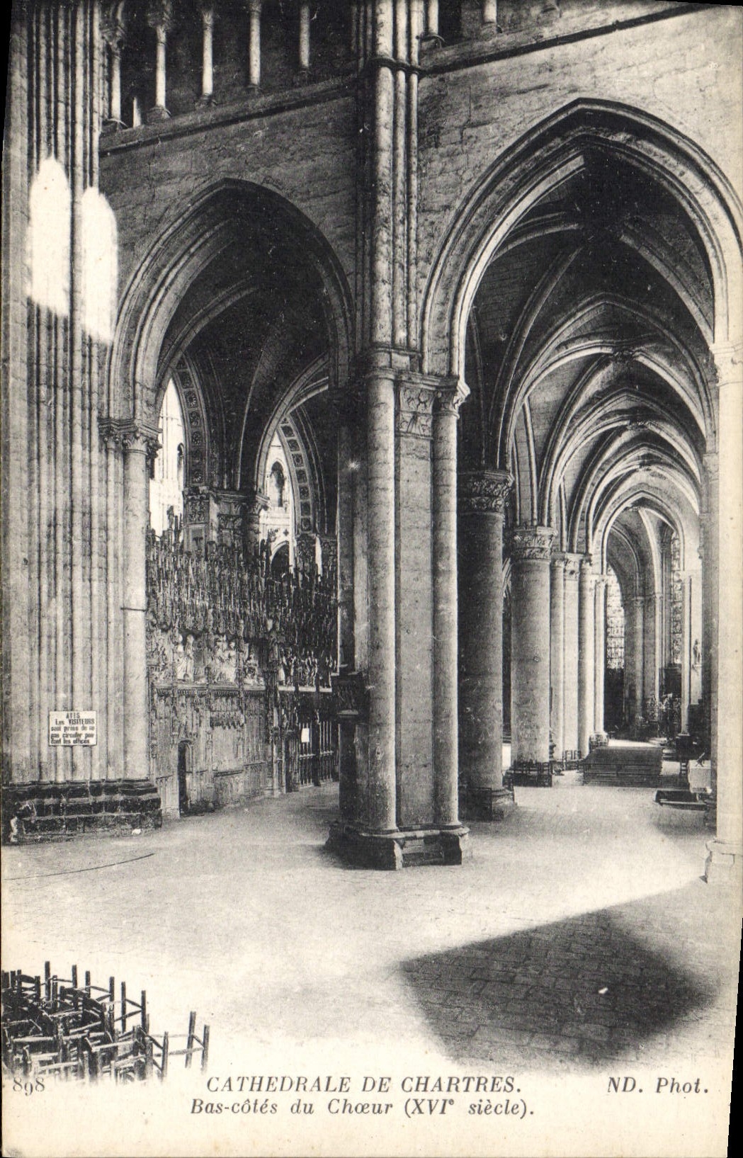 CPA Cathedrale de Chartres Bas cotes du Choeur 