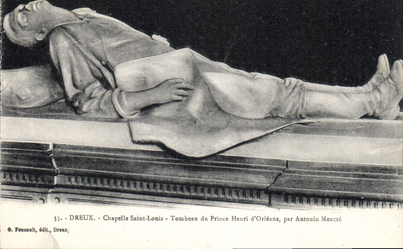 CPA Dreux Chapelle Saint Louis Tombeau du Prince Henri d'Orleans