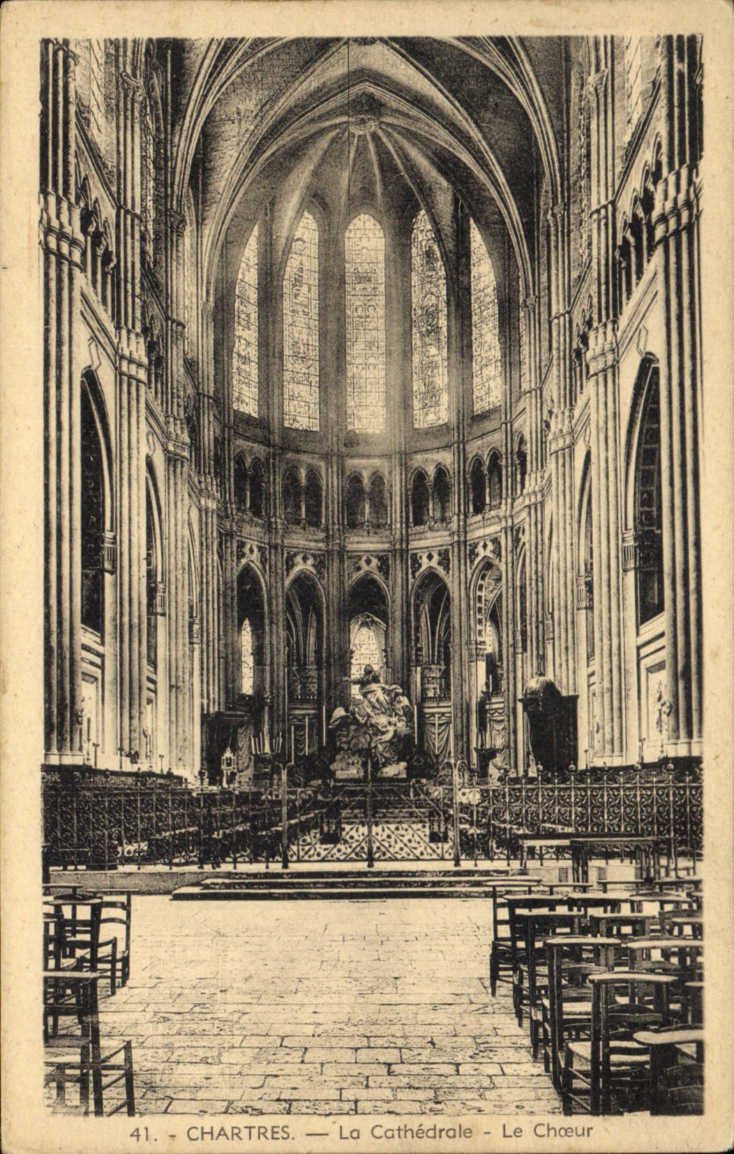 CPA Chartres La Cathedrale Le Choeur 