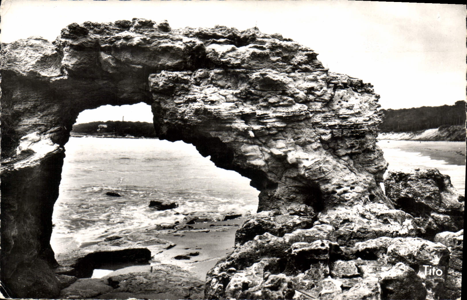 CPA Saint Palais sur Mer La Roche Percee