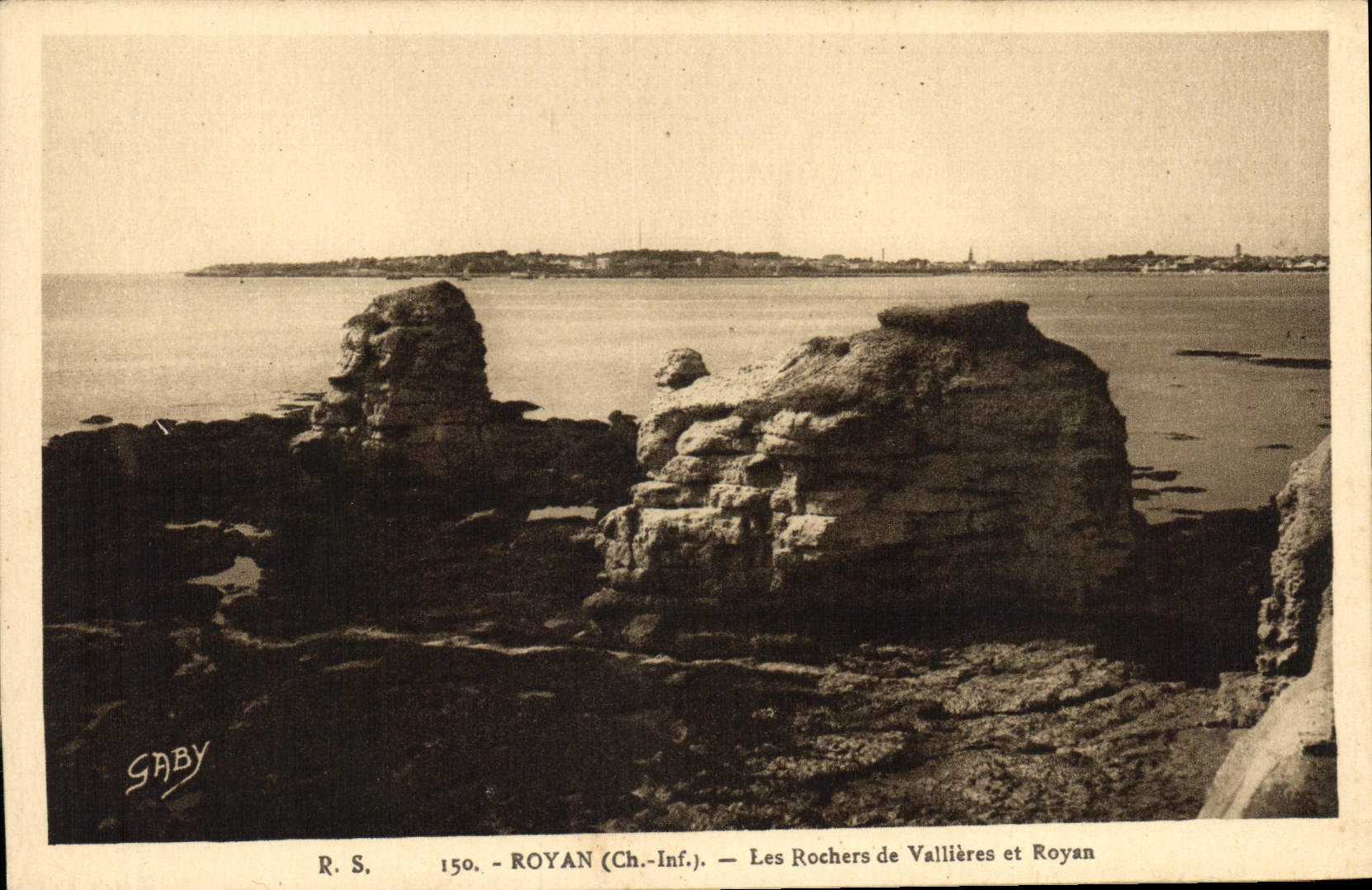 CPA Royan Ch Inf Les Rochers de Vallieres et Royan 