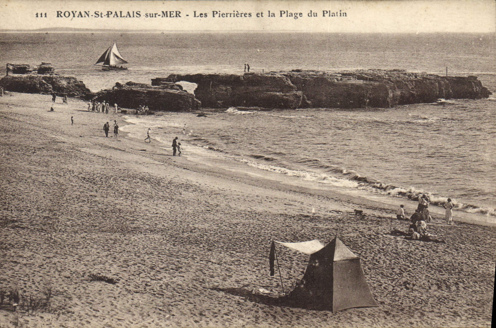 CPA Royan St Palais sur Mer Les Pierrieres et la Plage du Platin