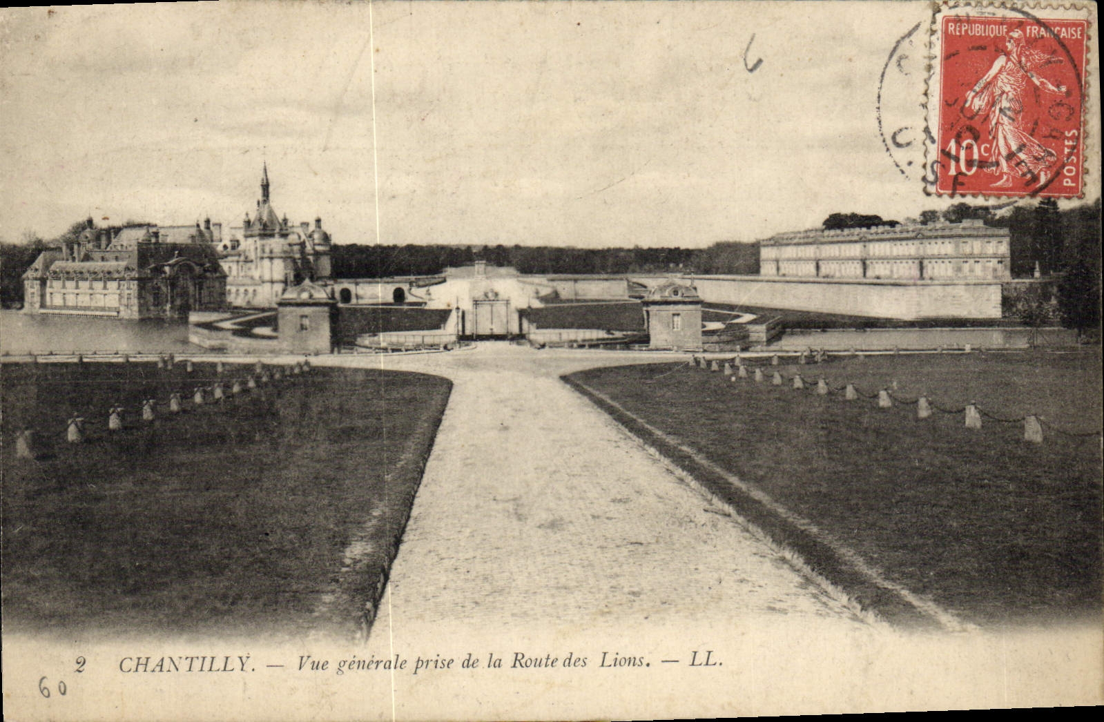 CPA Chantilly Vue generale prise de la Route des Lions