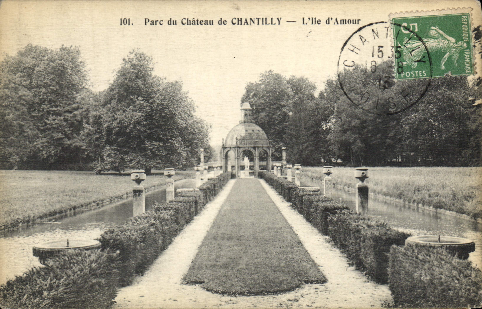 CPA Parc du Chateau de Chantilly L'lle d'Amour 