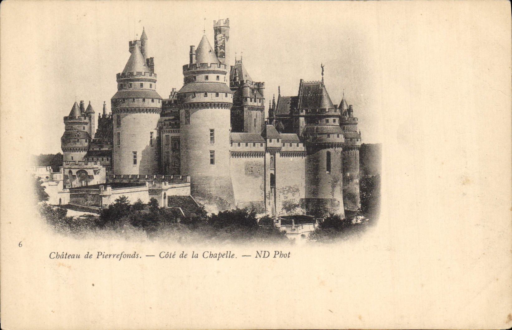 CPA Chateau de Pierrefonds Cote de la Chapelle 