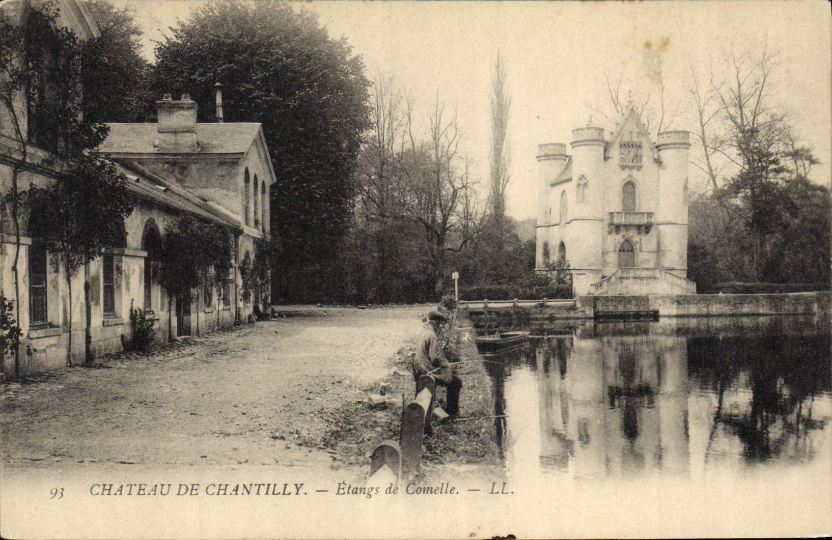 CPA Chateau de Chantilly Etangs de Comelle Peche Pecheur