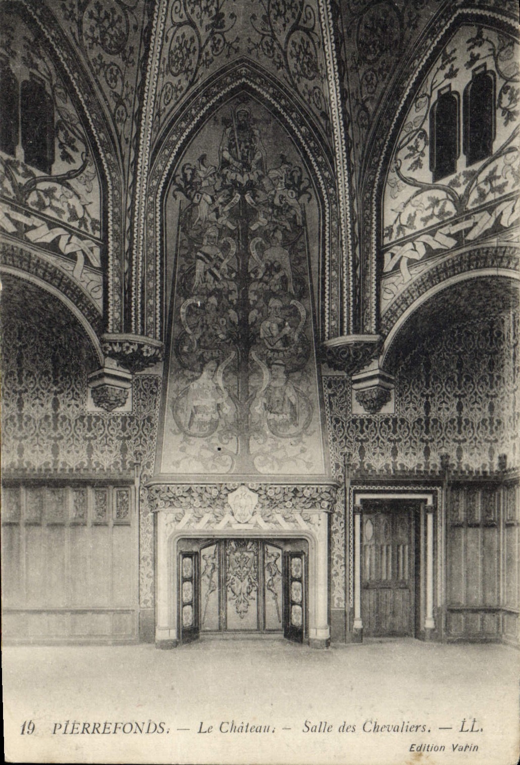 CPA Pierrefonds Le Chateau Salle des Chevaliers