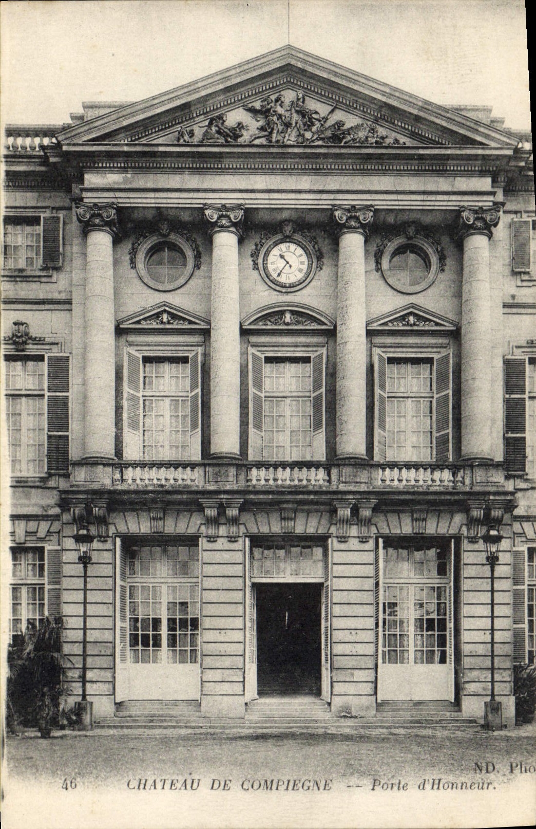CPA Chateau de Compiegne Porte d'Honneur 
