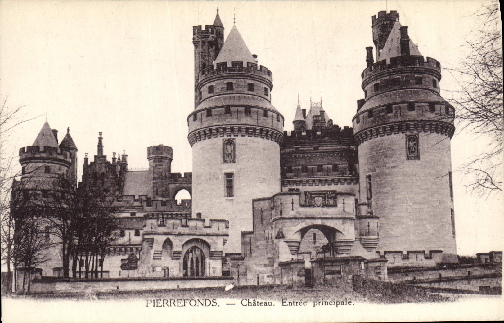 CPA Pierrefonds Chateau Entree principale