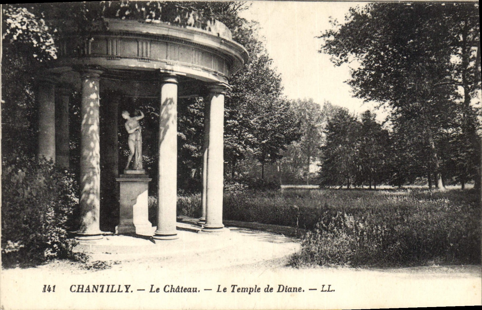 CPA Chantilly Le Chateau Le Temple de Diane 