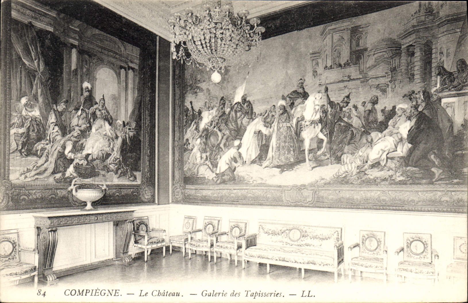 CPA Compiegne Le Chateau Galerie des Tapisseries