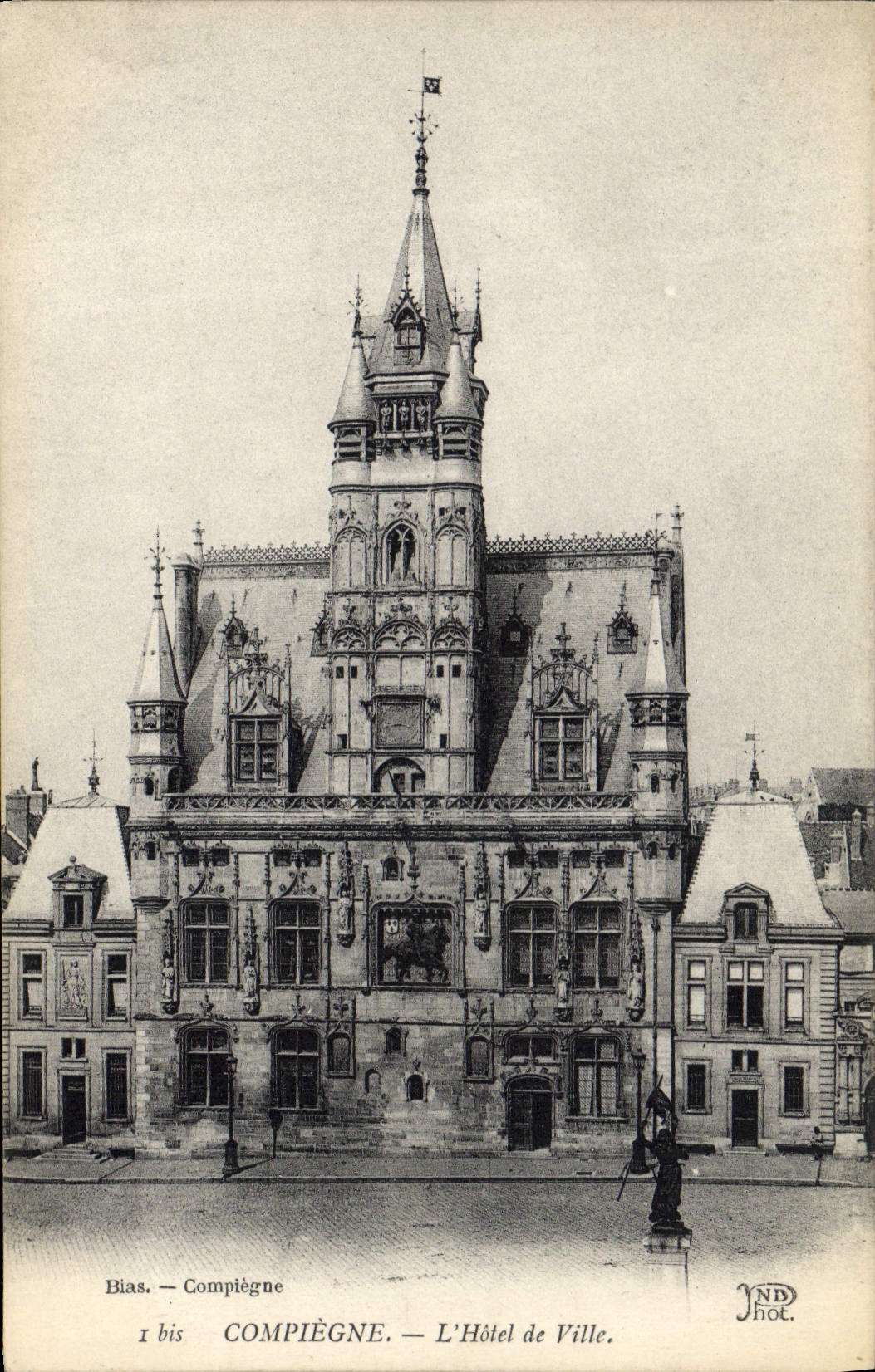 CPA Compiegne L'Hotel de Ville 