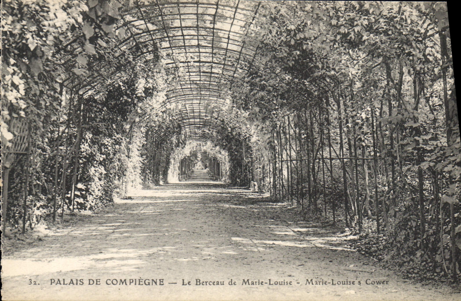 CPA Palais de Compiegne Le Berceau de Marie Louise 