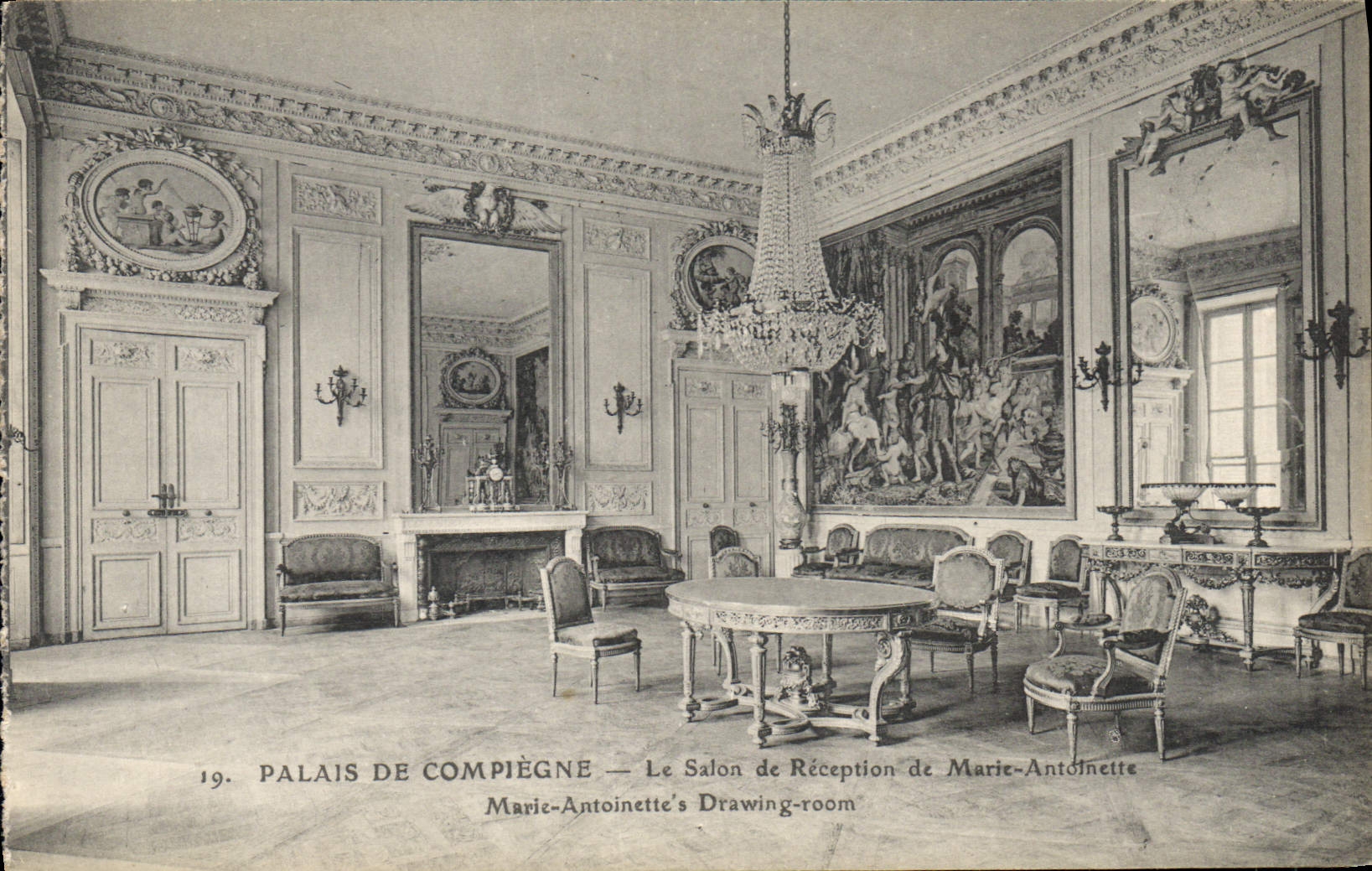 CPA Palais de Compiegne Le Salon de Reception de Marie Antoinette 
