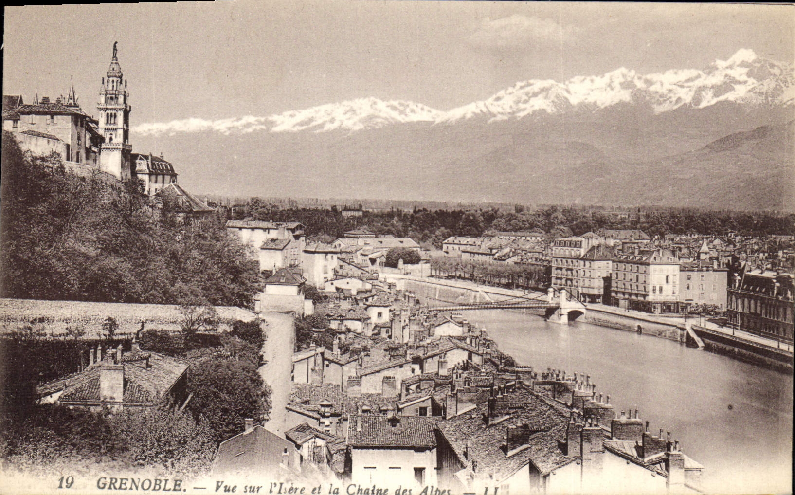 CPA Grenoble vue sur l'Isere et la Chaine des Alpes 