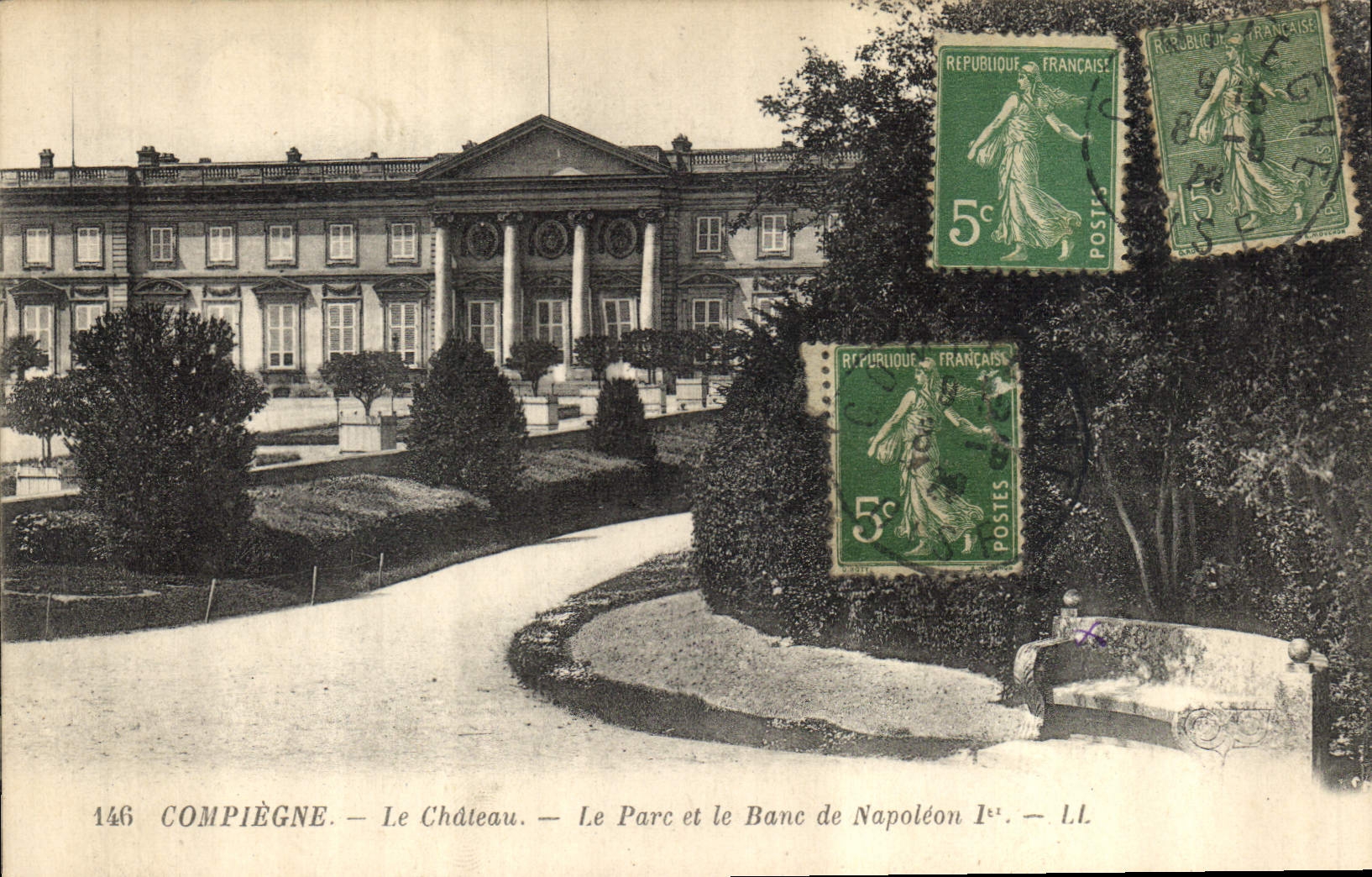CPA Compiegne le Chateau le Parc et le Banc de Napoleon Ier 