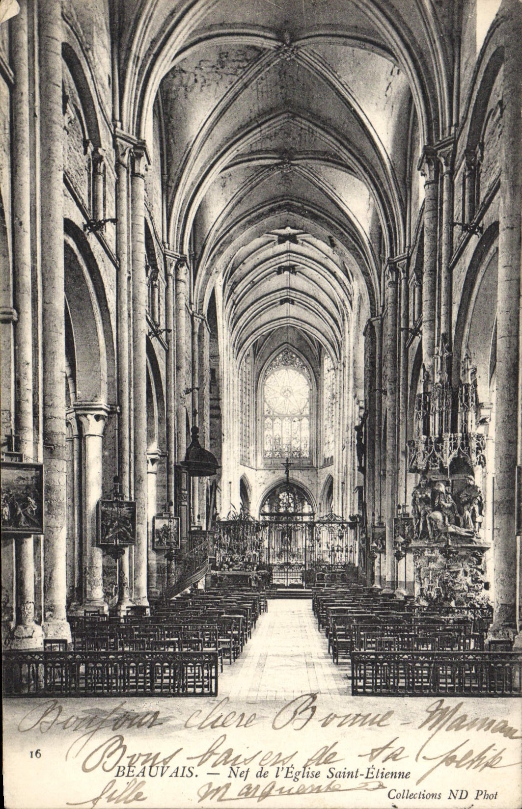 CPA Beauvais Nef de l'Eglise Saint Etienne 