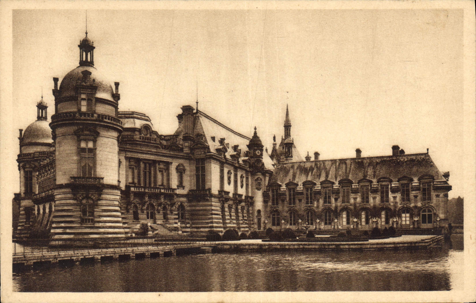 CPA Chateau de Chantilly Facade Nord Est 