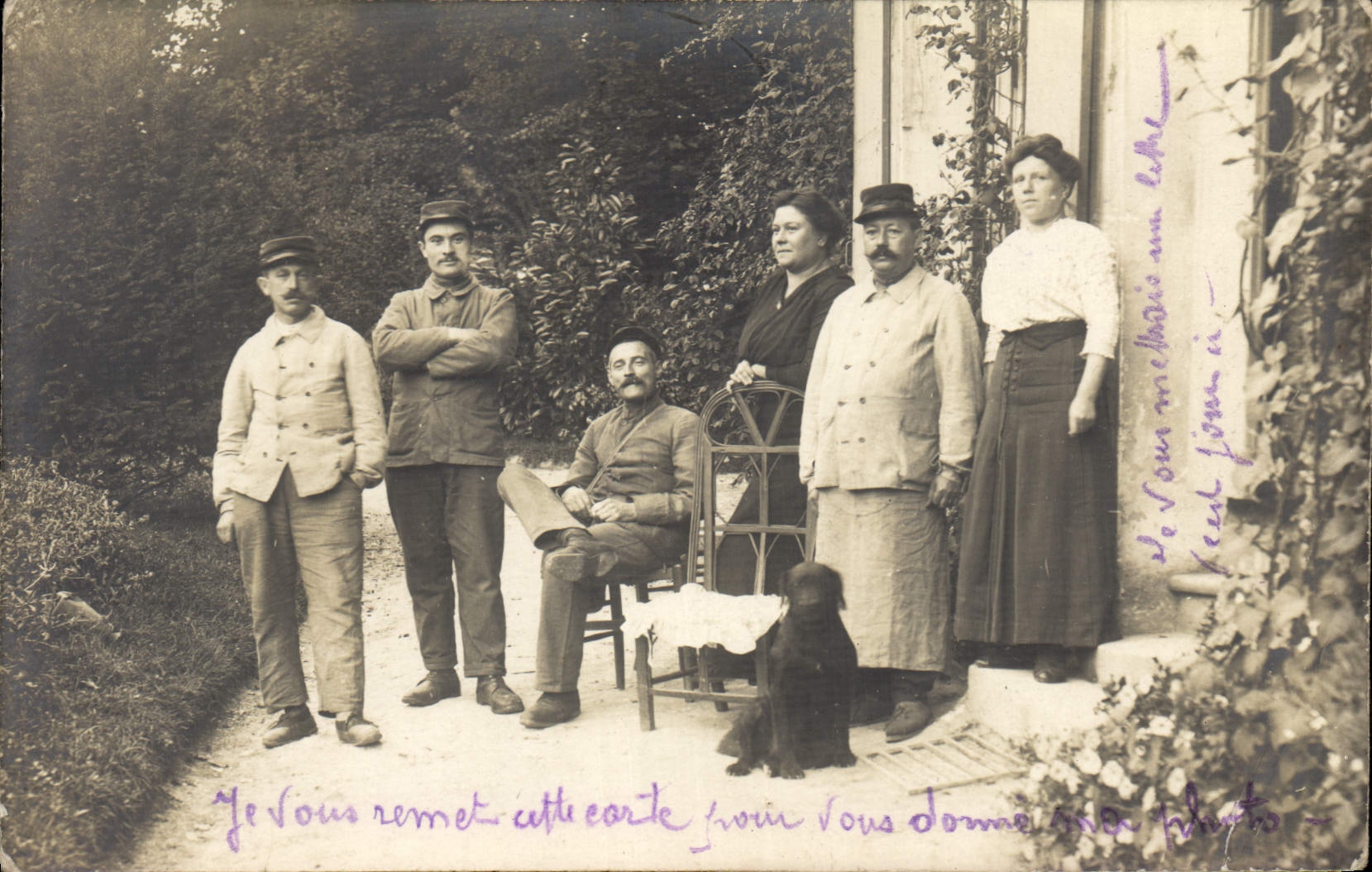 CARTE PHOTO Montmorency Personnages Soldats Militaria Chien