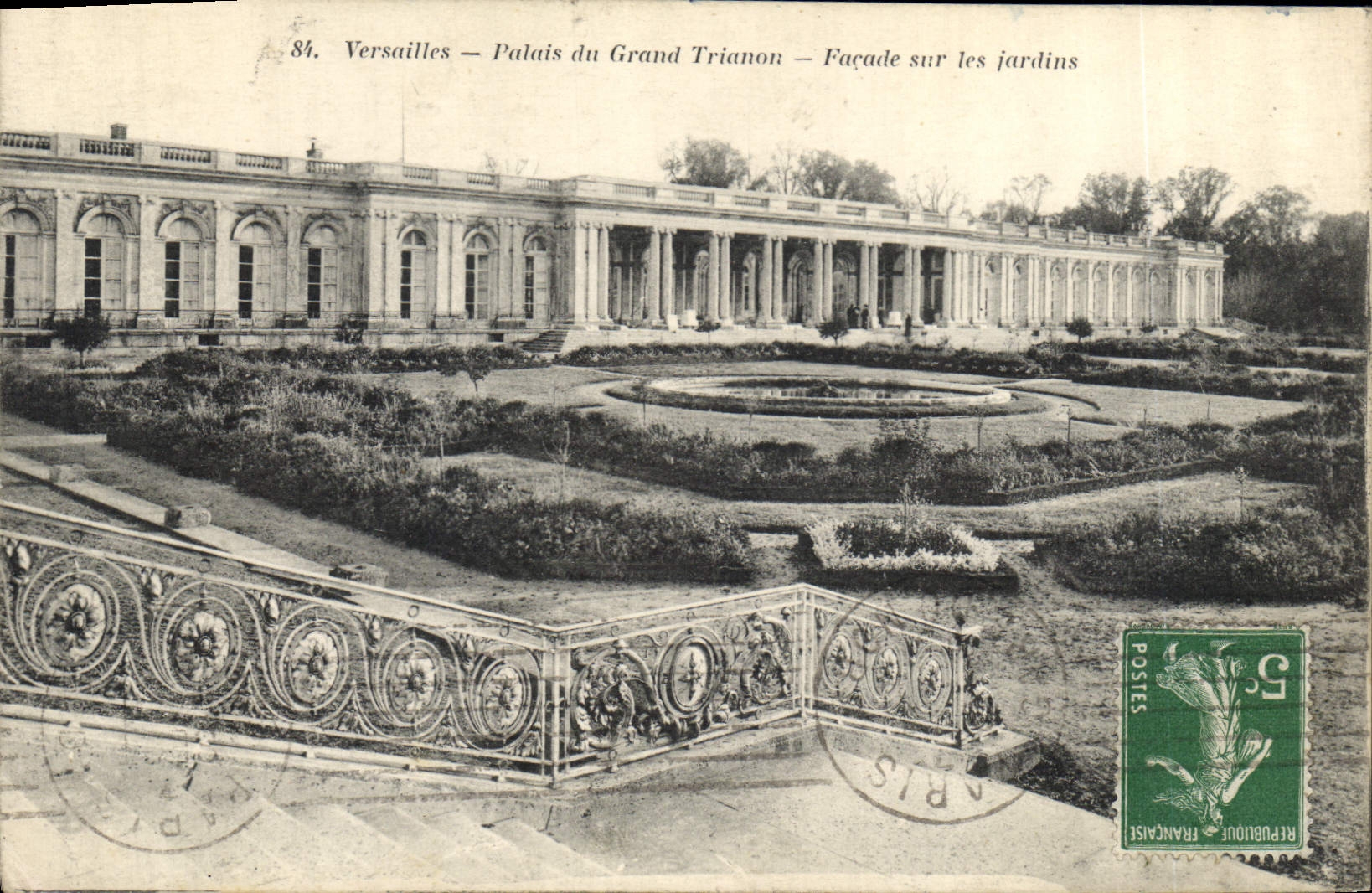 CPA Versailles Palais du Grand Trianon Facade sur les Jardins 