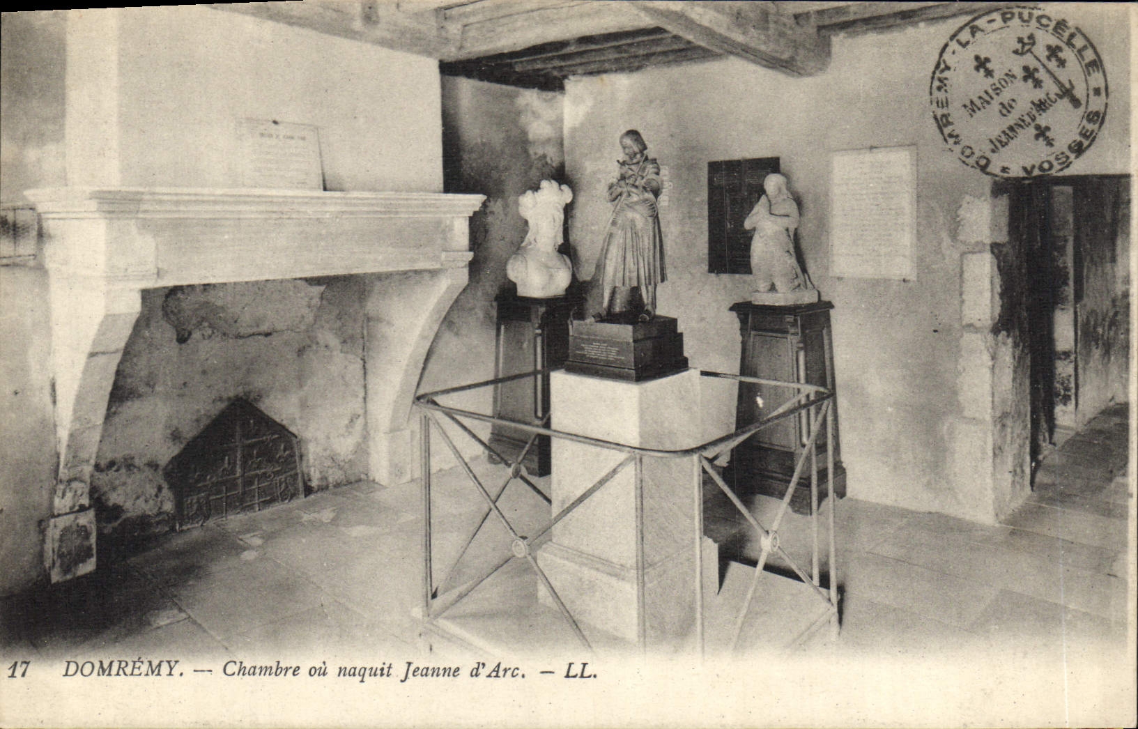 CPA Domremy Chambre ou Naquit Jeanne D'Arc 