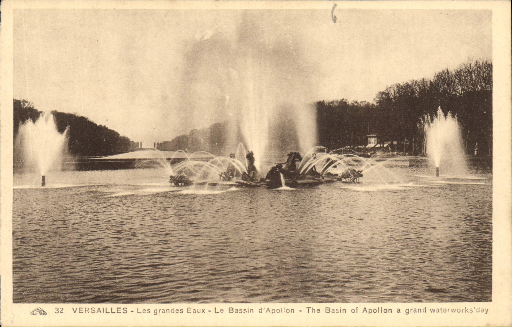 CPA Versailles les Grandes Eaux le Bassin d'Apollon 