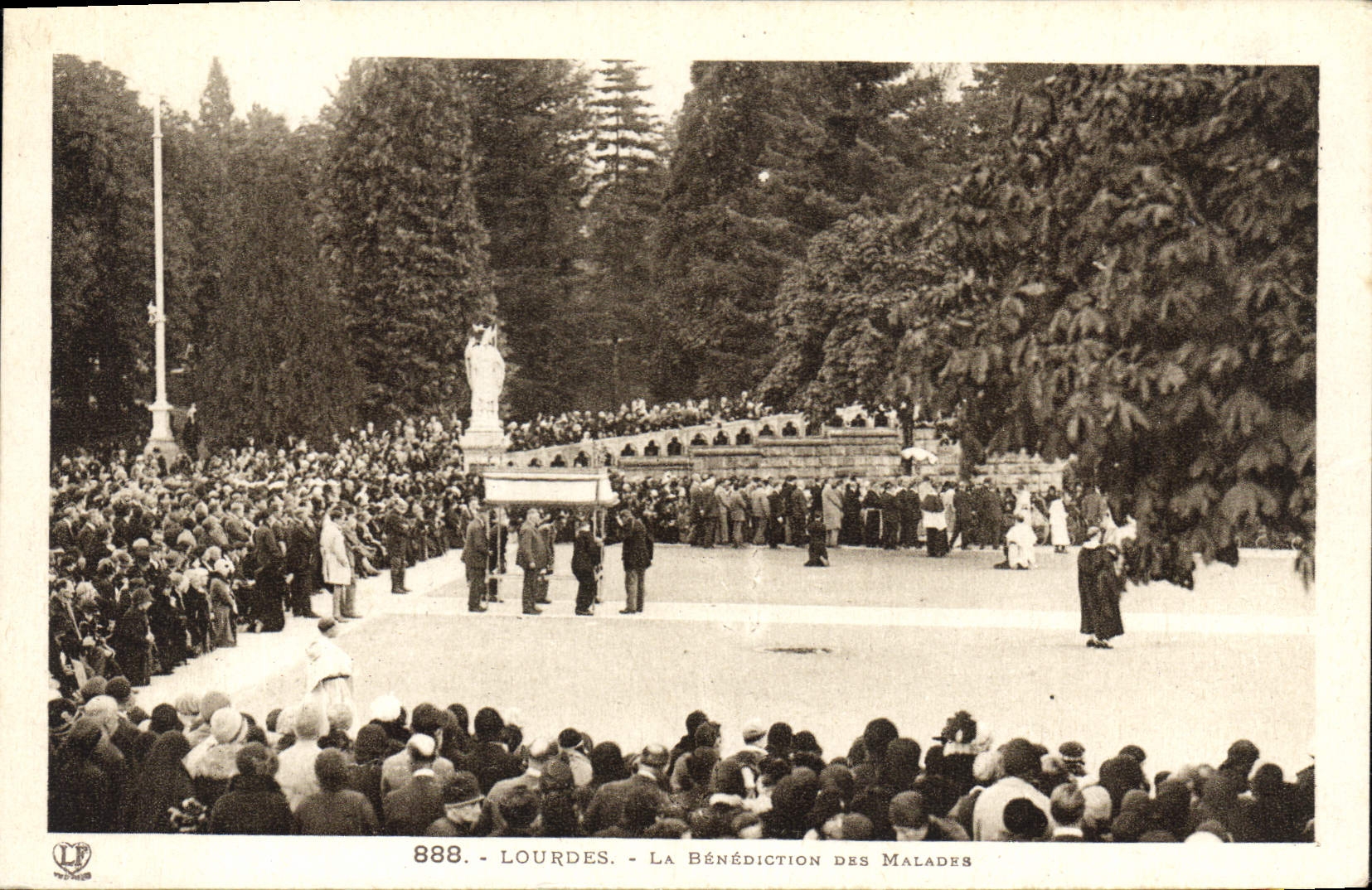 CPA Lourdes la Benediction des Malades 