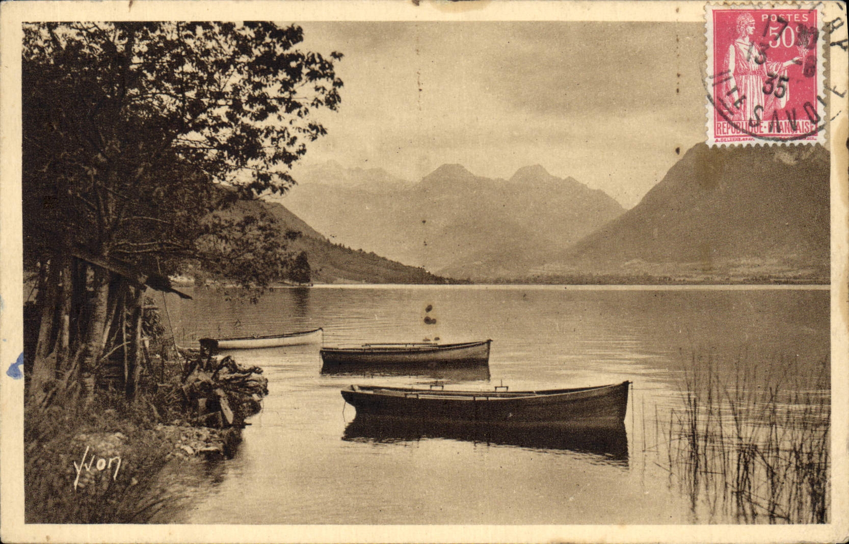 CPA La Douce France Annecy Haute Savoie le bout du Lac et le Massif des Bauges