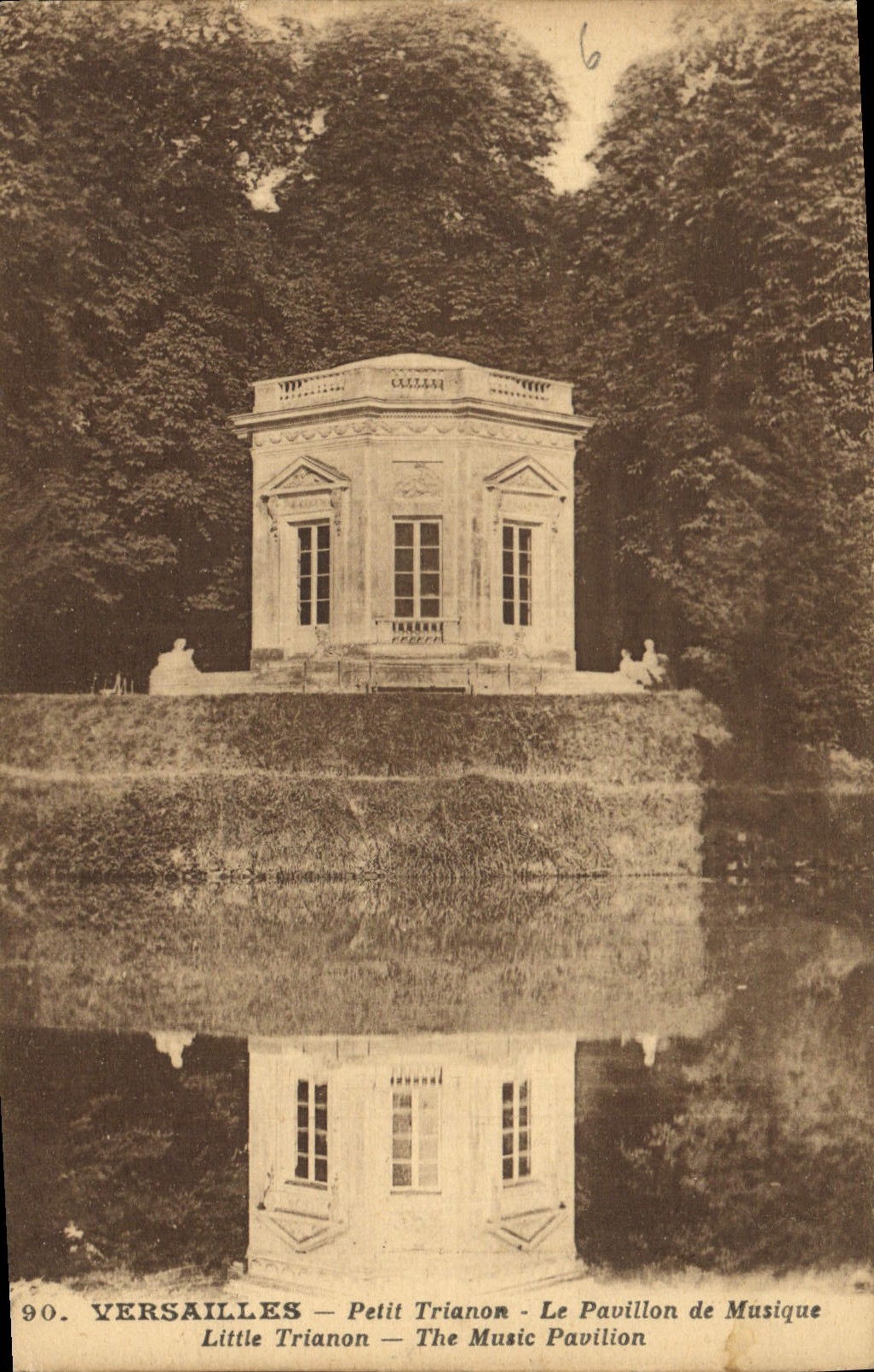 CPA Versailles Petit Trianon le Pavillon de Musique 