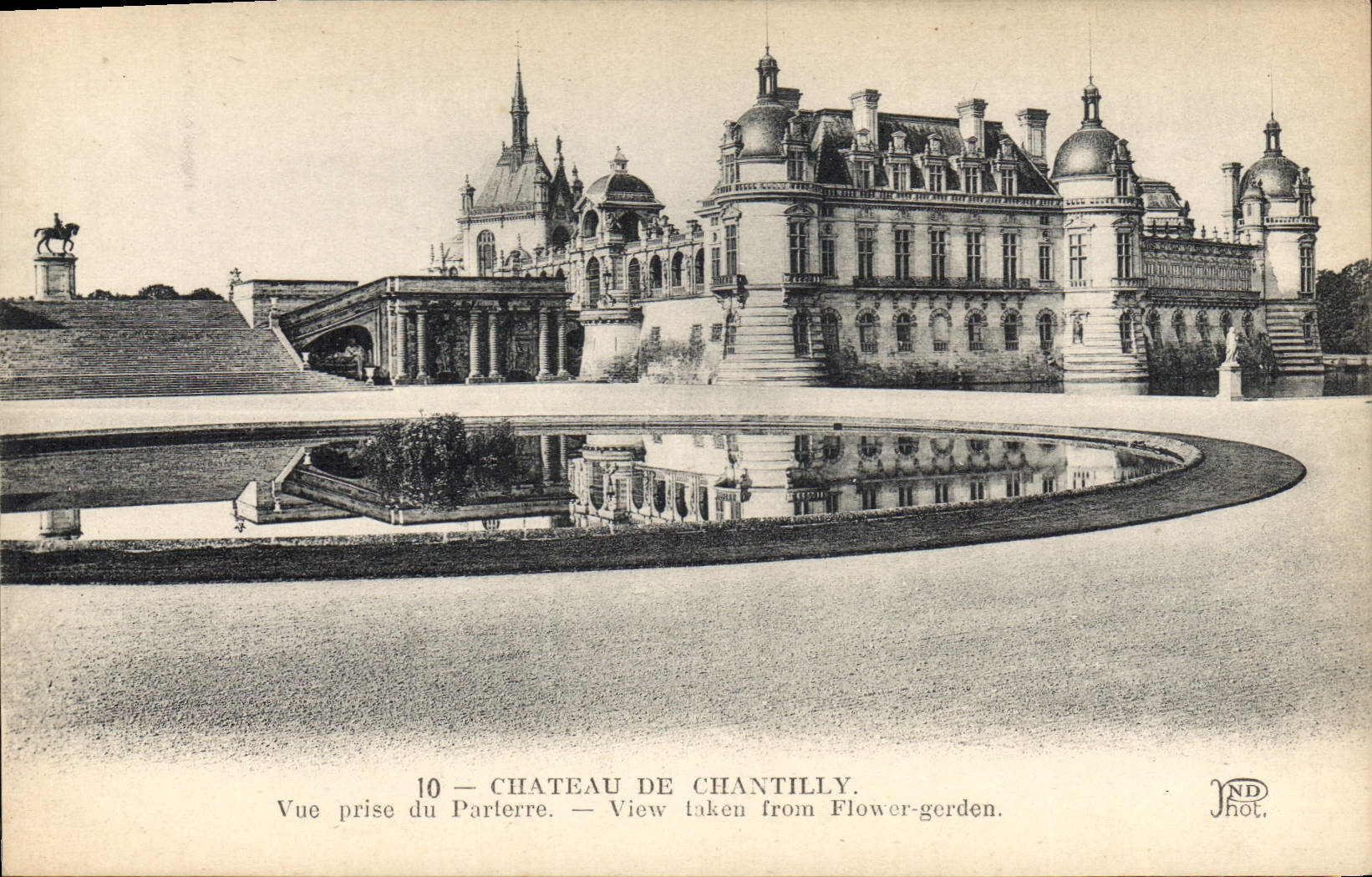 CPA Chateau de Chantilly Vue prise du Parterre 