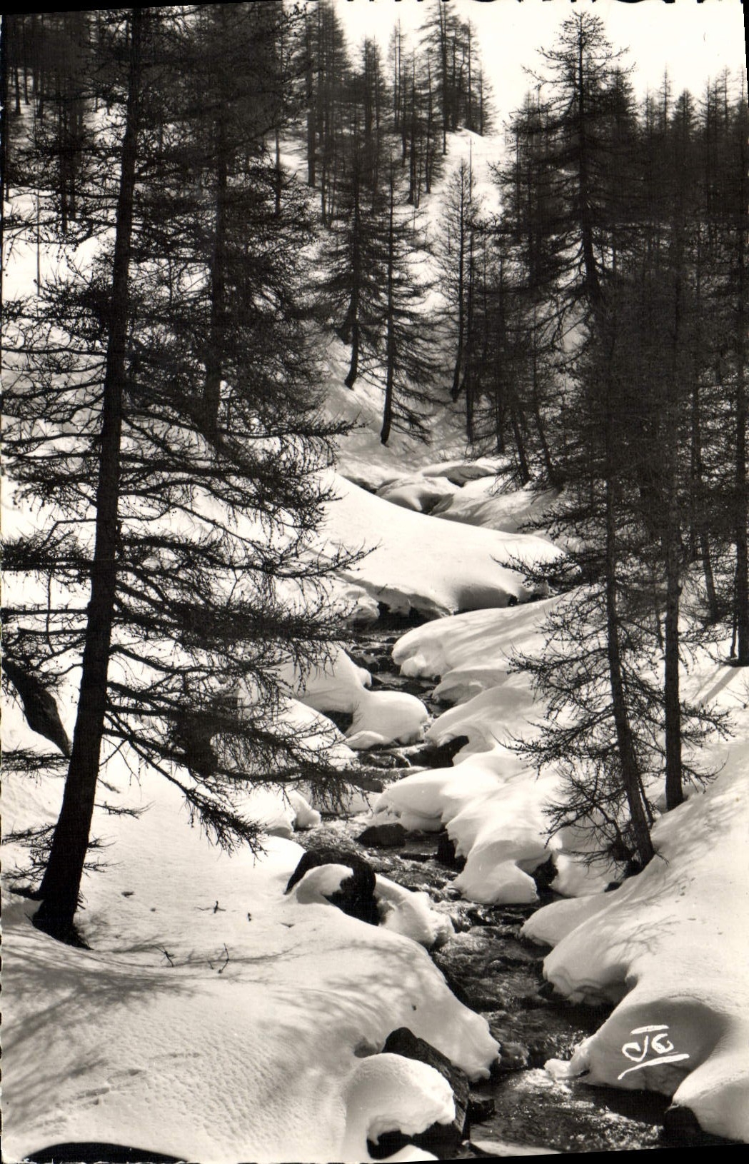CPA Les Alpes Pittoresque Le Torrent sous la neige