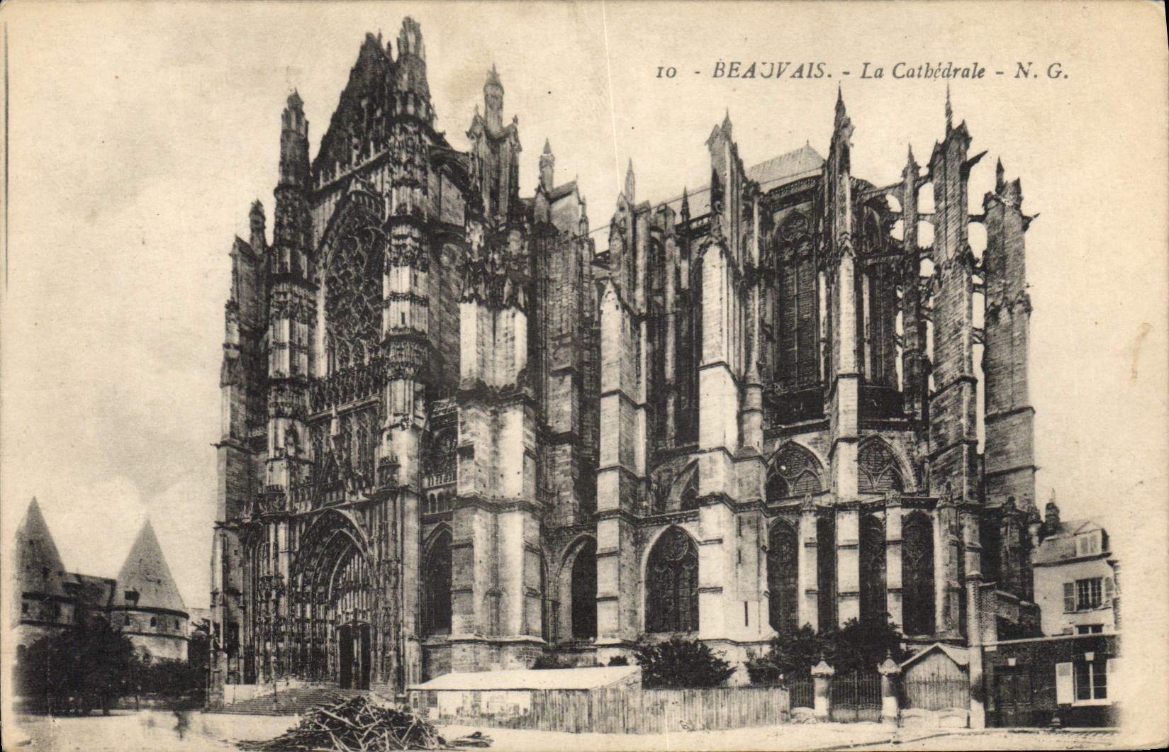 CPA Beauvais La Cathedrale 