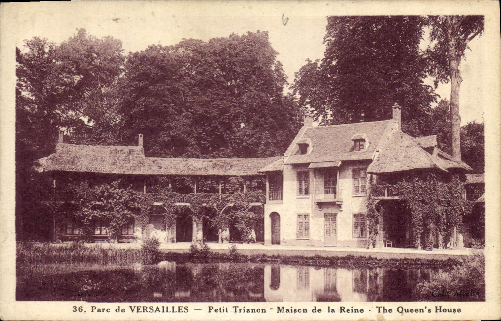 CPA Parc de Versailles Petit Trianon Maison de la Reine 