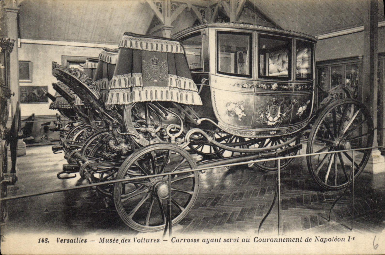 CPA Versailles Musee des Voitures Carrosse ayant servi au Couronnement de Napoleon 1er