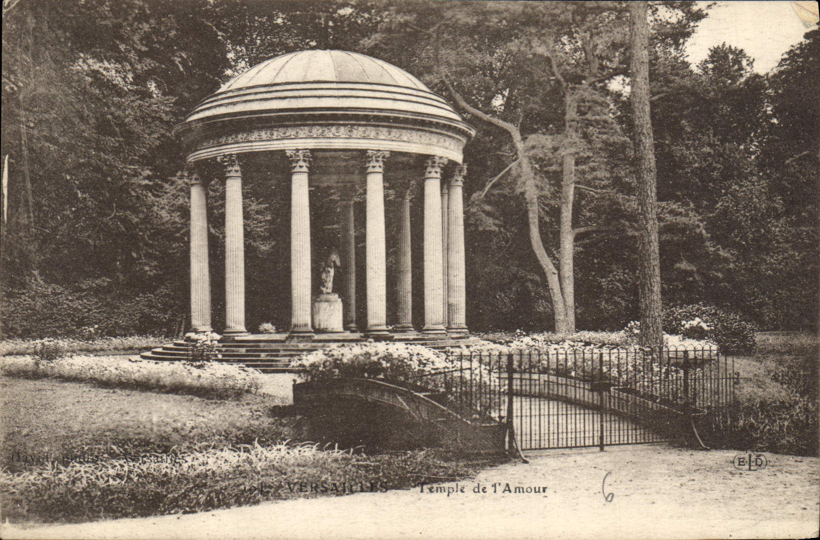 CPA Versailles Temple de l'Amour