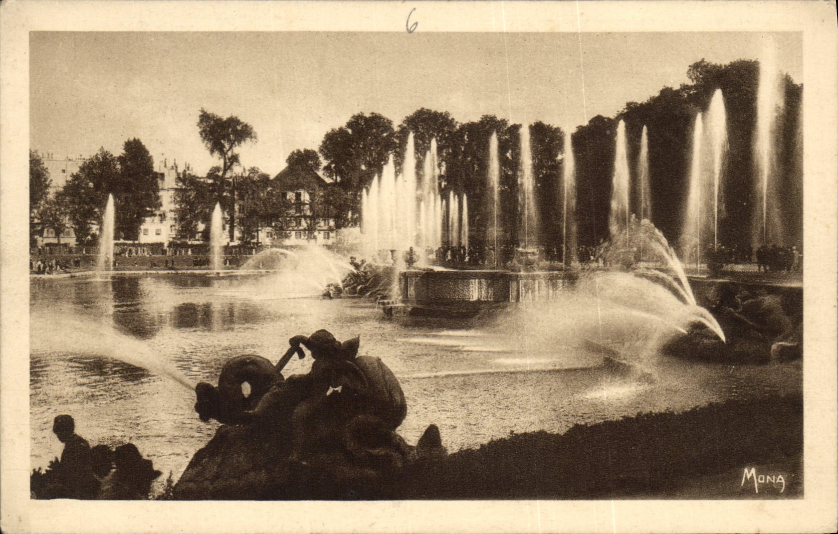 CPA Les Petits Tableaux de Versailles le Bassin de Neptune grandes Eaux 