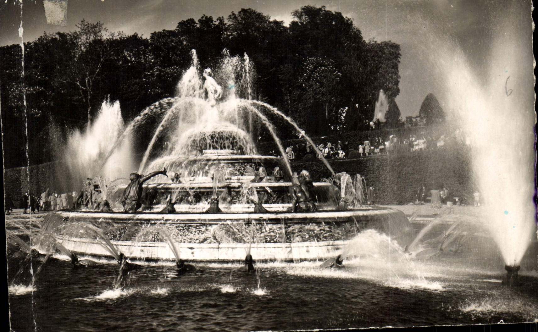 CPA Versailles S et O Chrandes eaux au Bassin de Latone 