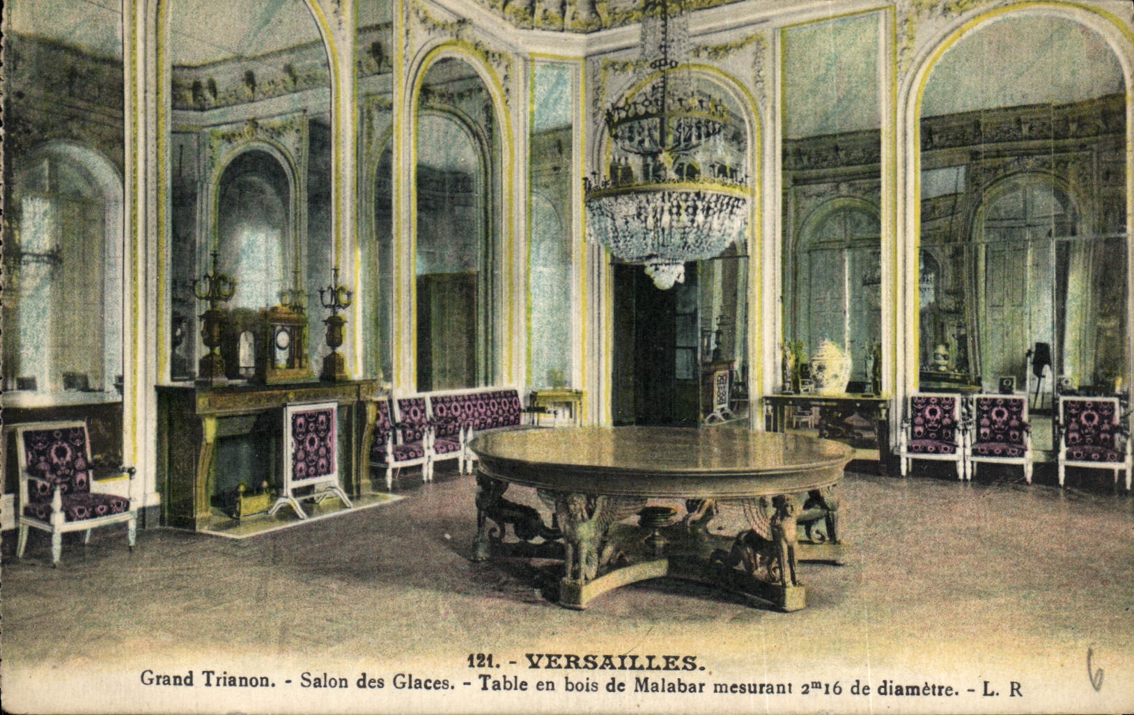 CPA Versailles Grand Trianon Salon des Glaces Table en bois de Malabar 