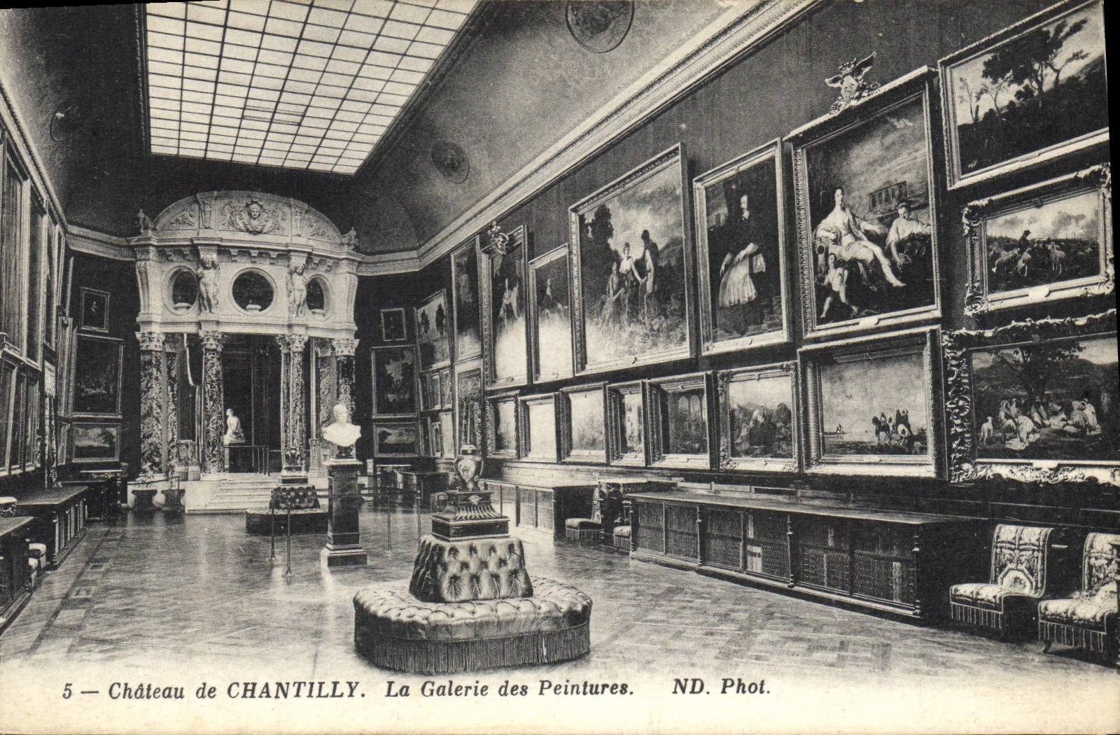 CPA Chateau de Chantilly La Galerie des Peintures 