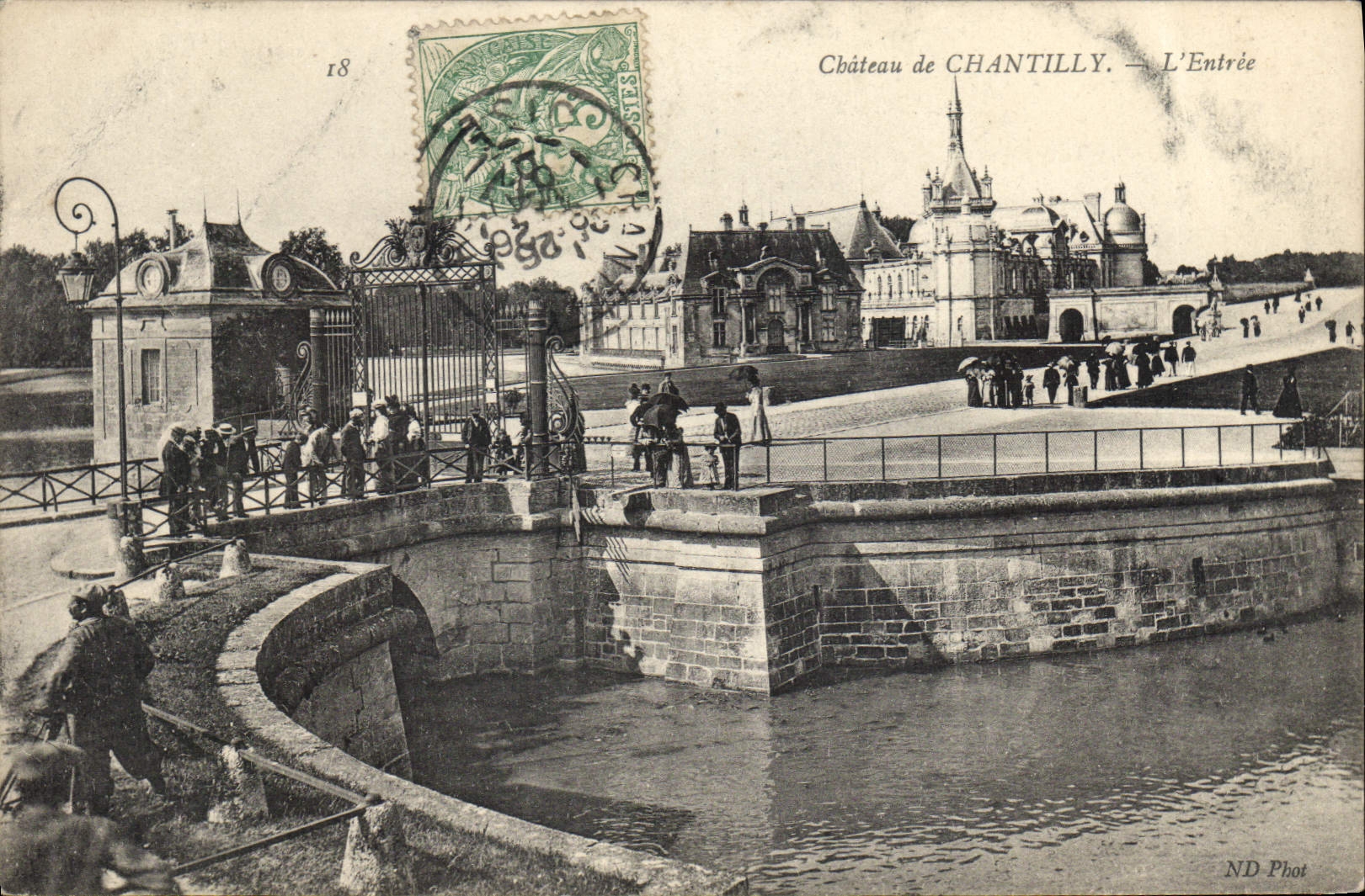 CPA Chateau de Chantilly L'Entree 