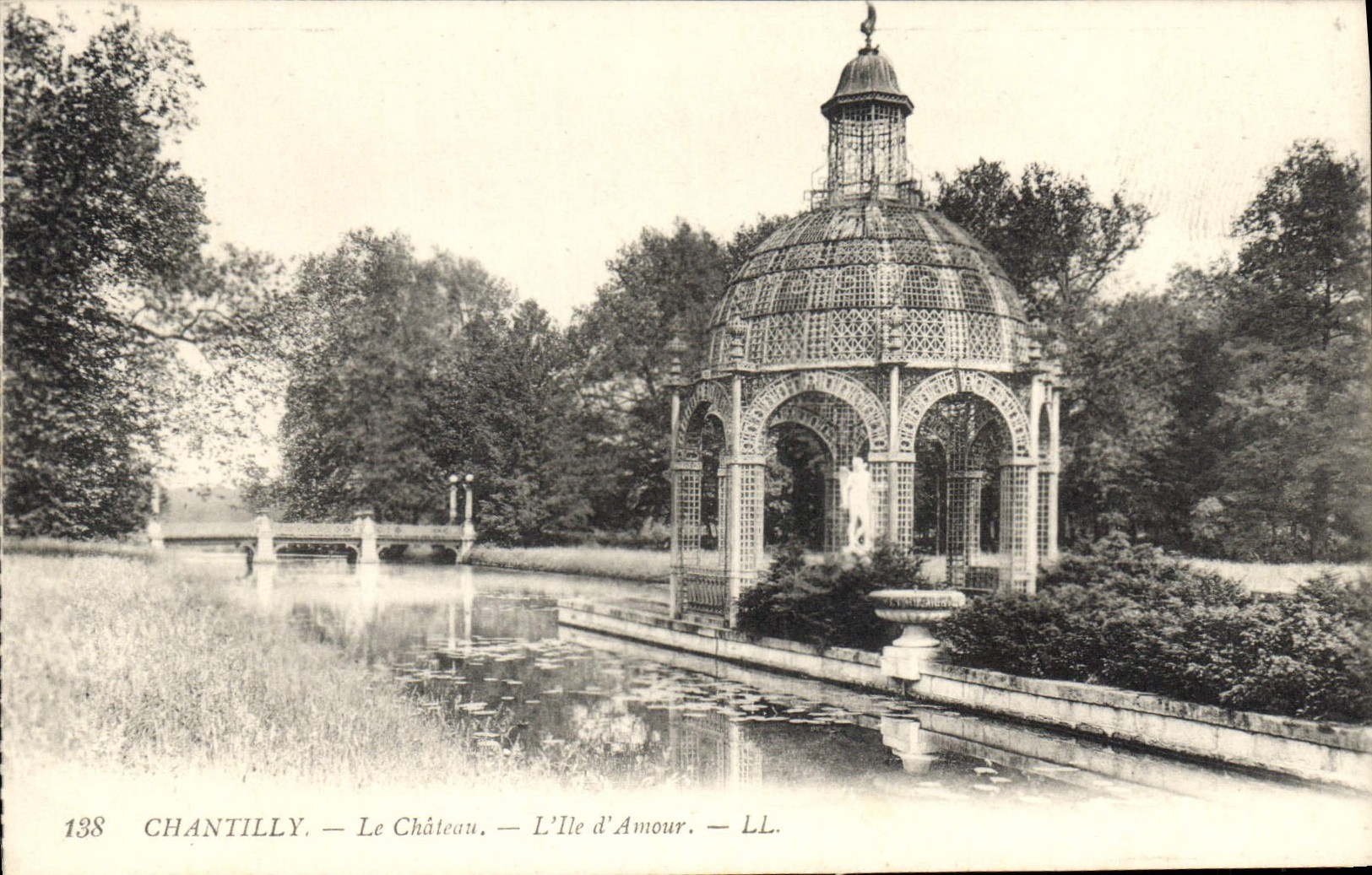 CPA Chantilly le Chateau L'Ile d'Amour 