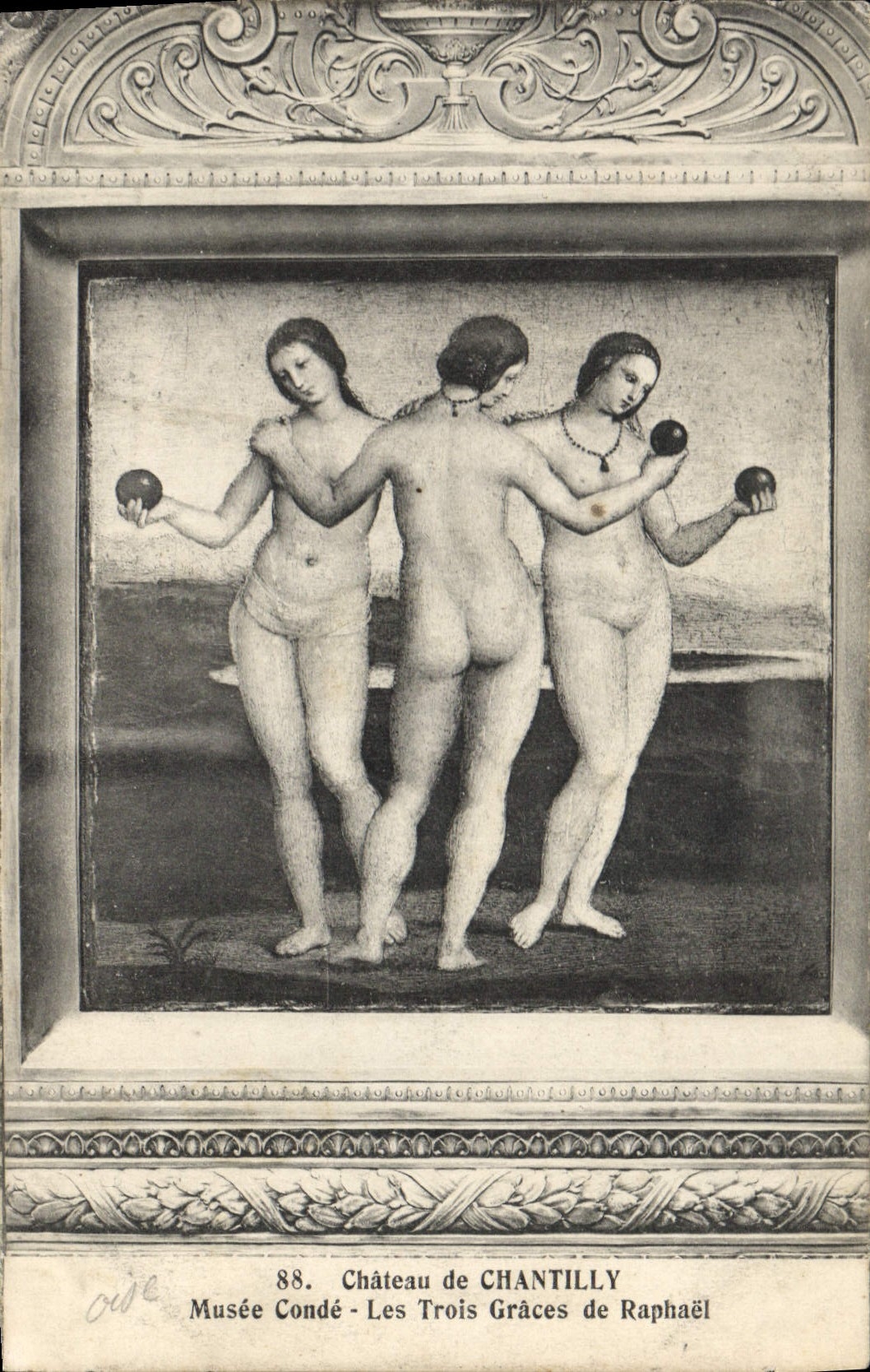 CPA Chateau de Chantilly Musee Conde les Trois Graces de Raphael 