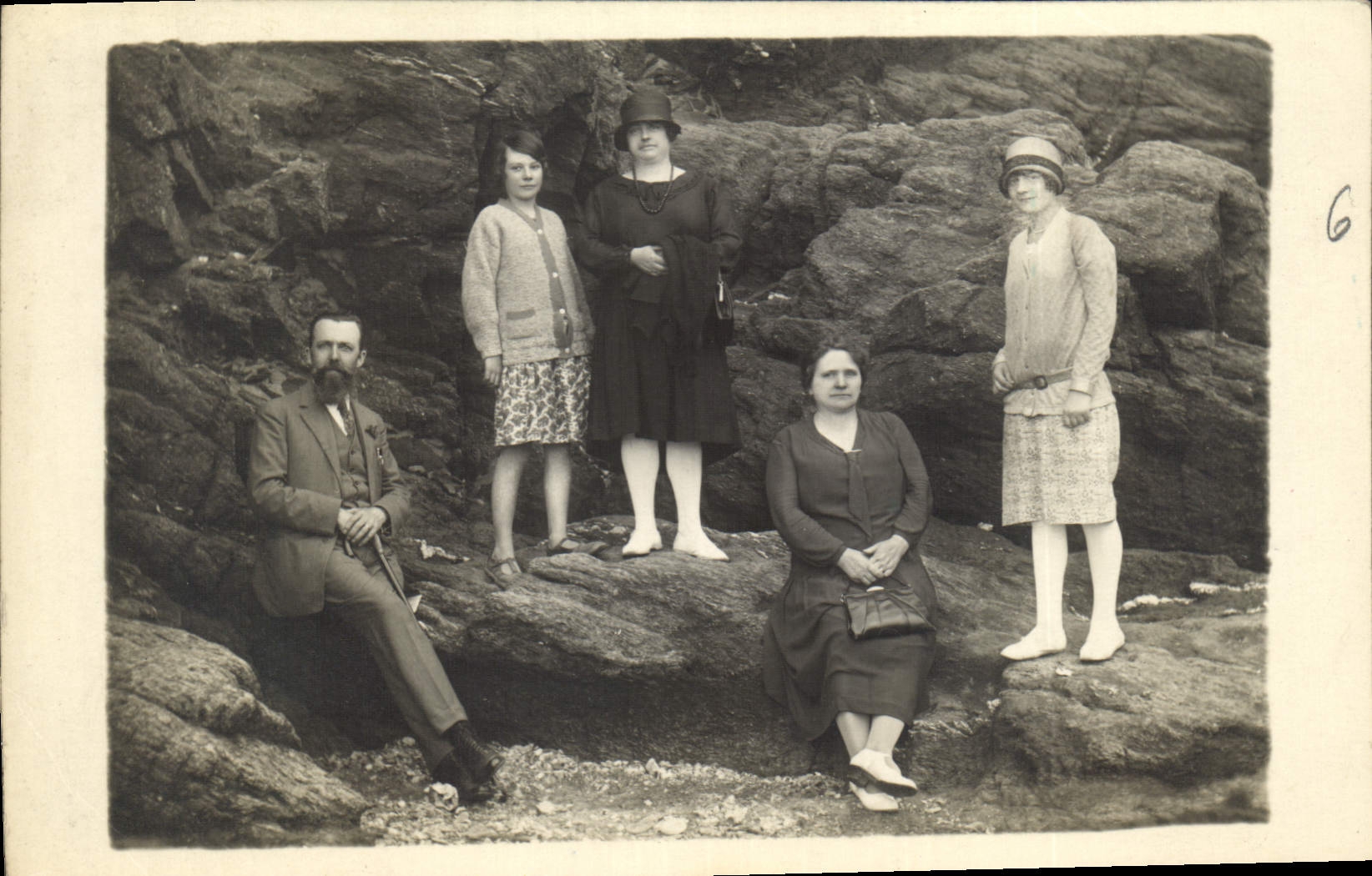 CARTE PHOTO Femme Personnages