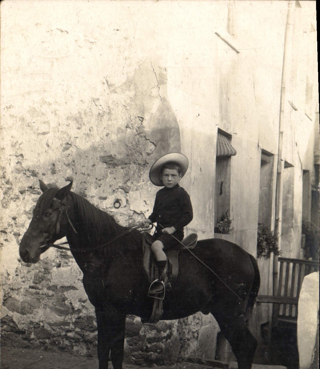 CARTE PHOTO Enfant Cheval