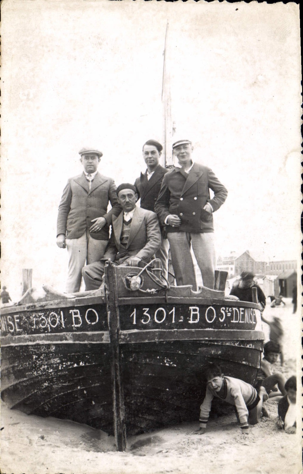 CARTE PHOTO Homme Bateau