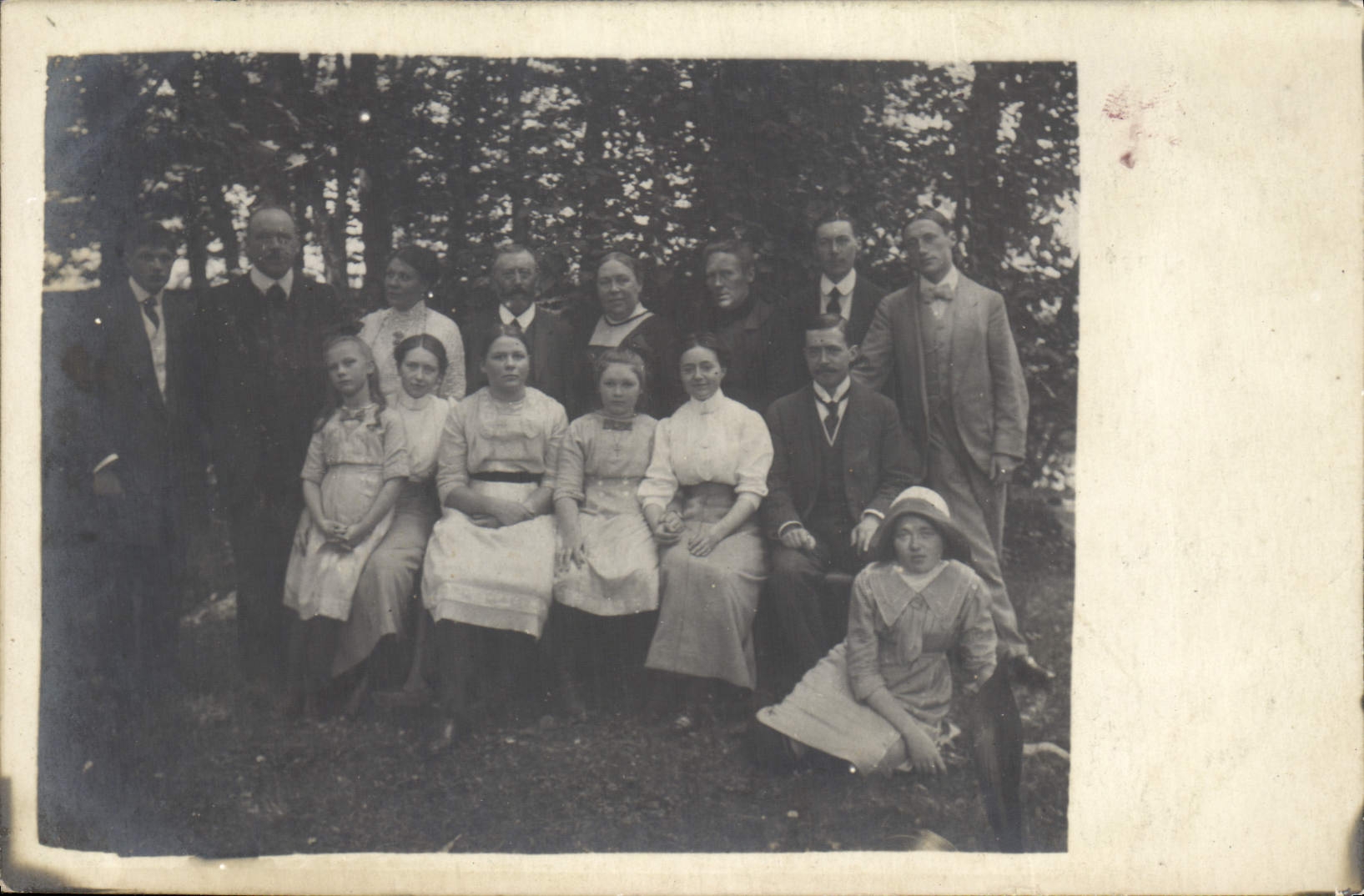 CARTE PHOTO Personnages