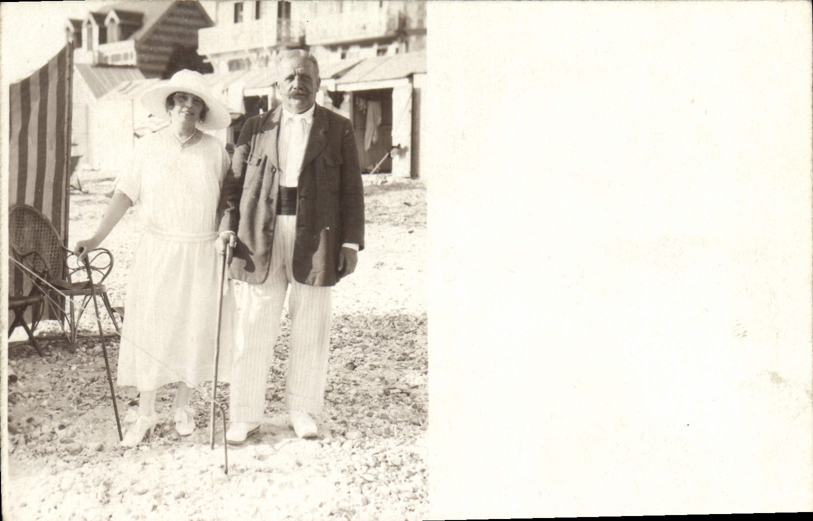 CARTE PHOTO Personnages