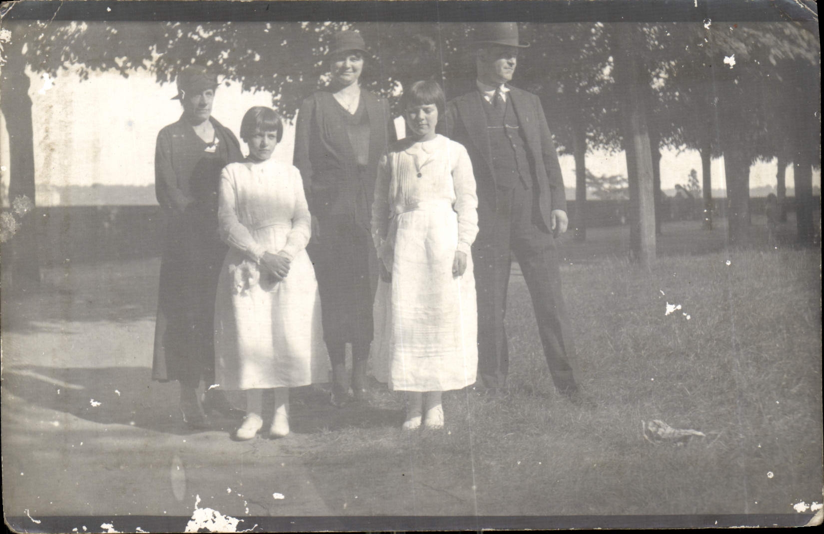 CARTE PHOTO Femme Enfants Communiante